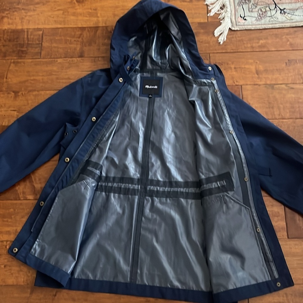 NWOT Madewell Waterproof Raincloud
Raincoat Navy Size S - Picture 6 of 16